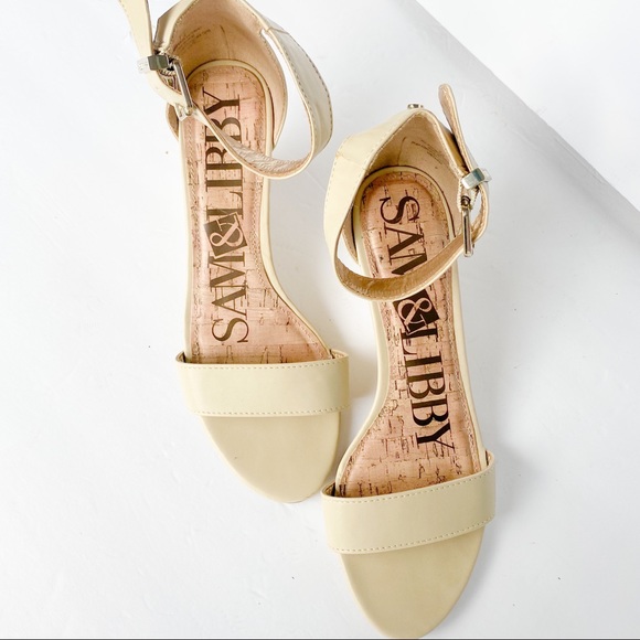 Sam and Libby Nude colored Sandals with ankle str - Picture 2 of 4